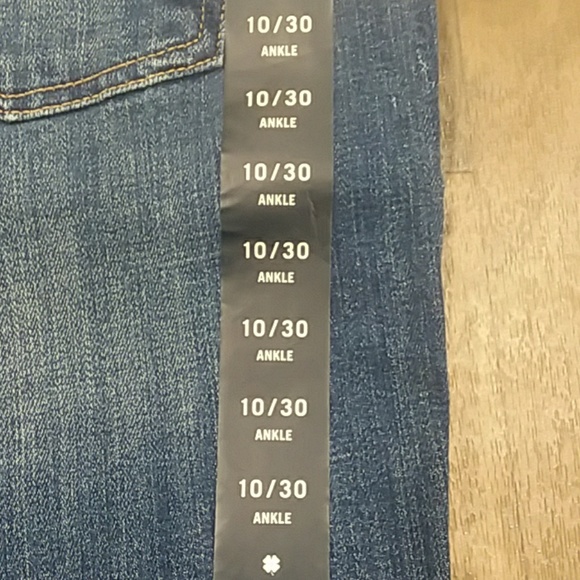 Lucky Brand Straight Jeans - Picture 2 of 3